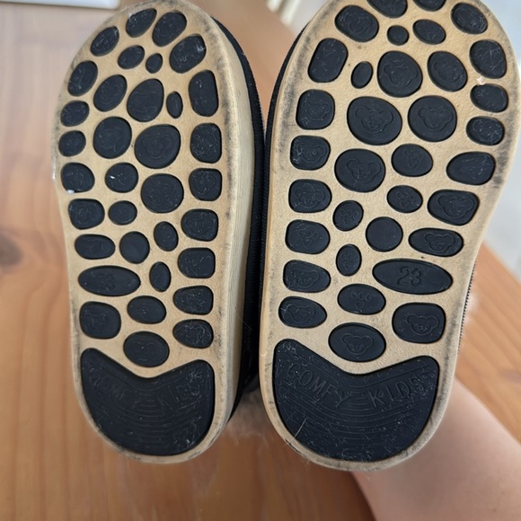 Comfy kids baby black snow boots with fur - Picture 8 of 10